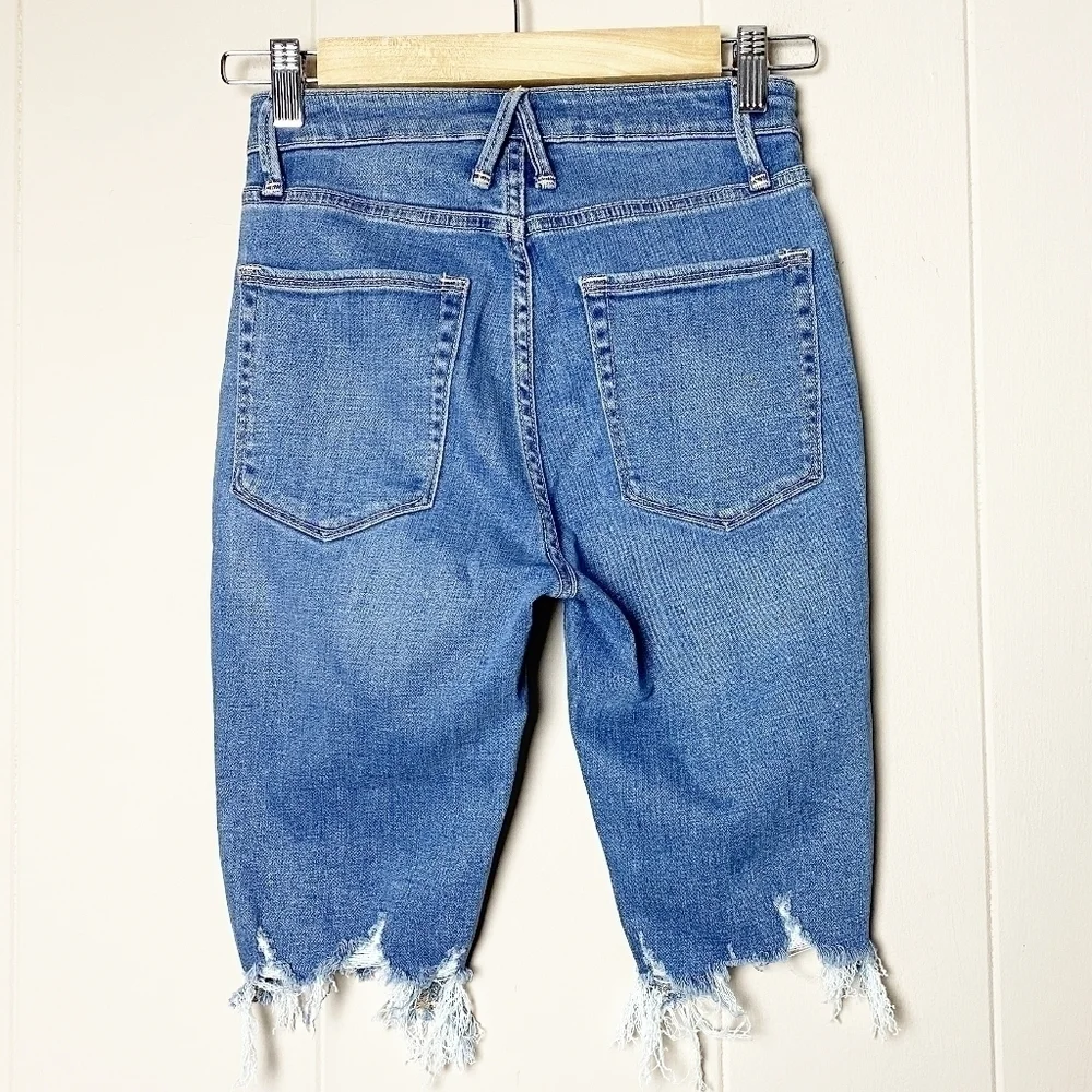 Good American Mid Rise Cutoff Bermuda Shorts denim blue jean‎ stretch long knee